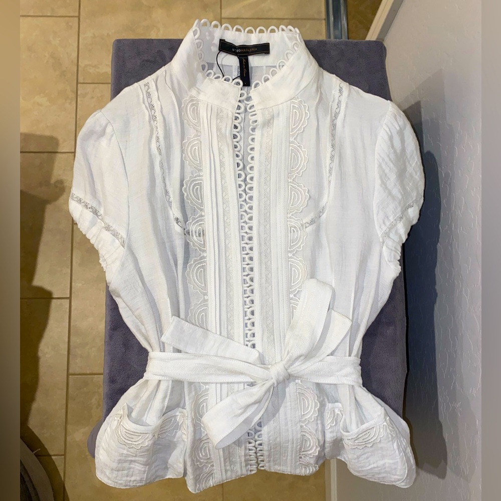 NWT- BCBGMAXAZRIA Size S, Short sleeved jacket